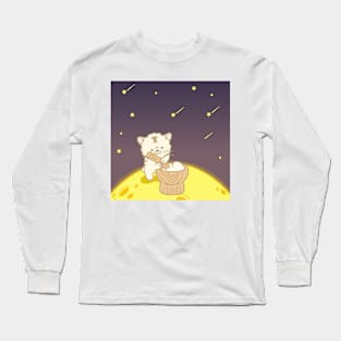 A cute cat making rice cake on the moon Long Sleeve T-Shirt